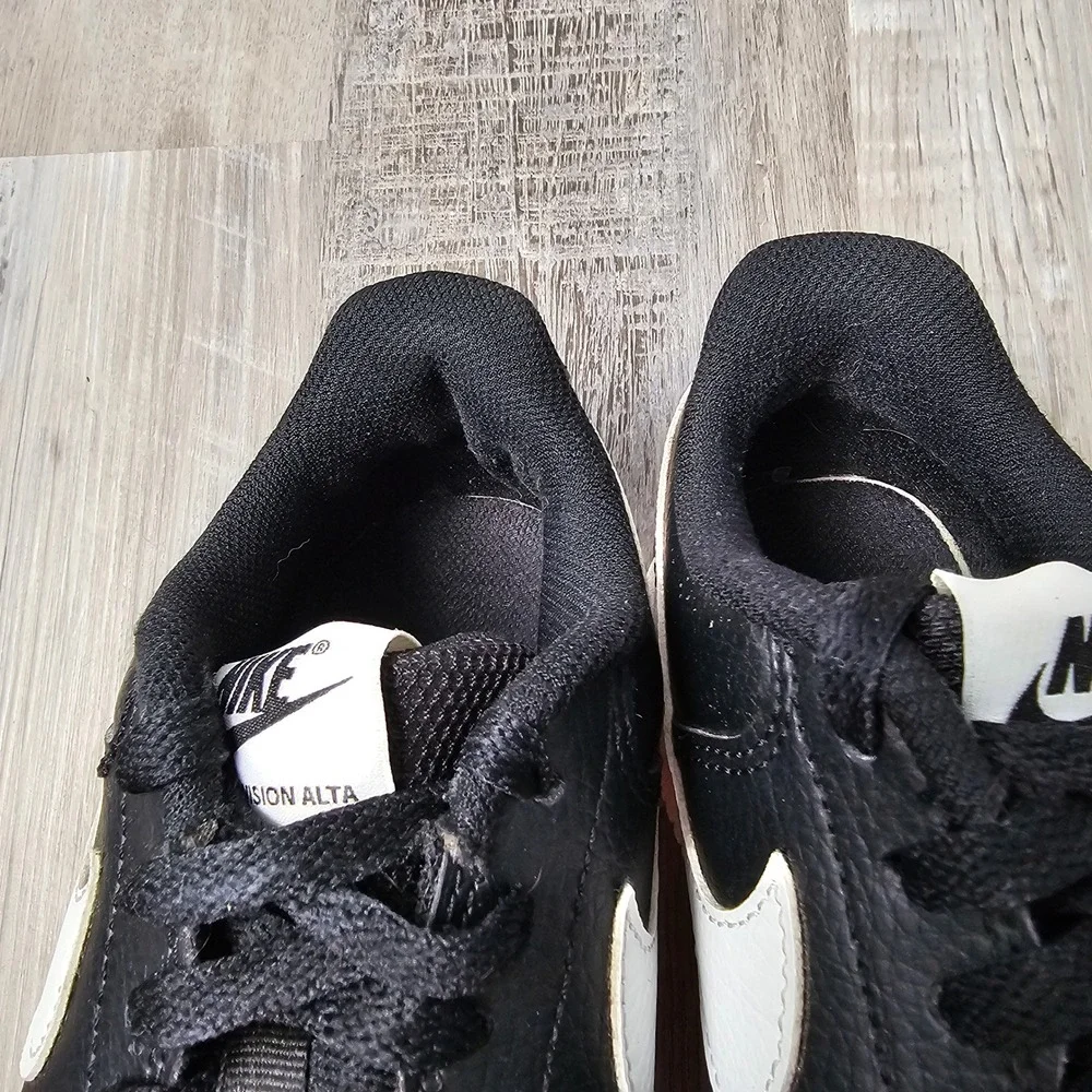Nike Womens Court Vision Alta Platform Sneakers 8 Black White Casual DM0113-002